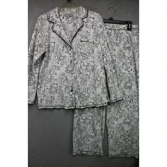 Ann Klein 2 Women's Two-Piece Mink Fleece Pajama Set-Size Medium - Picture 1 of 15